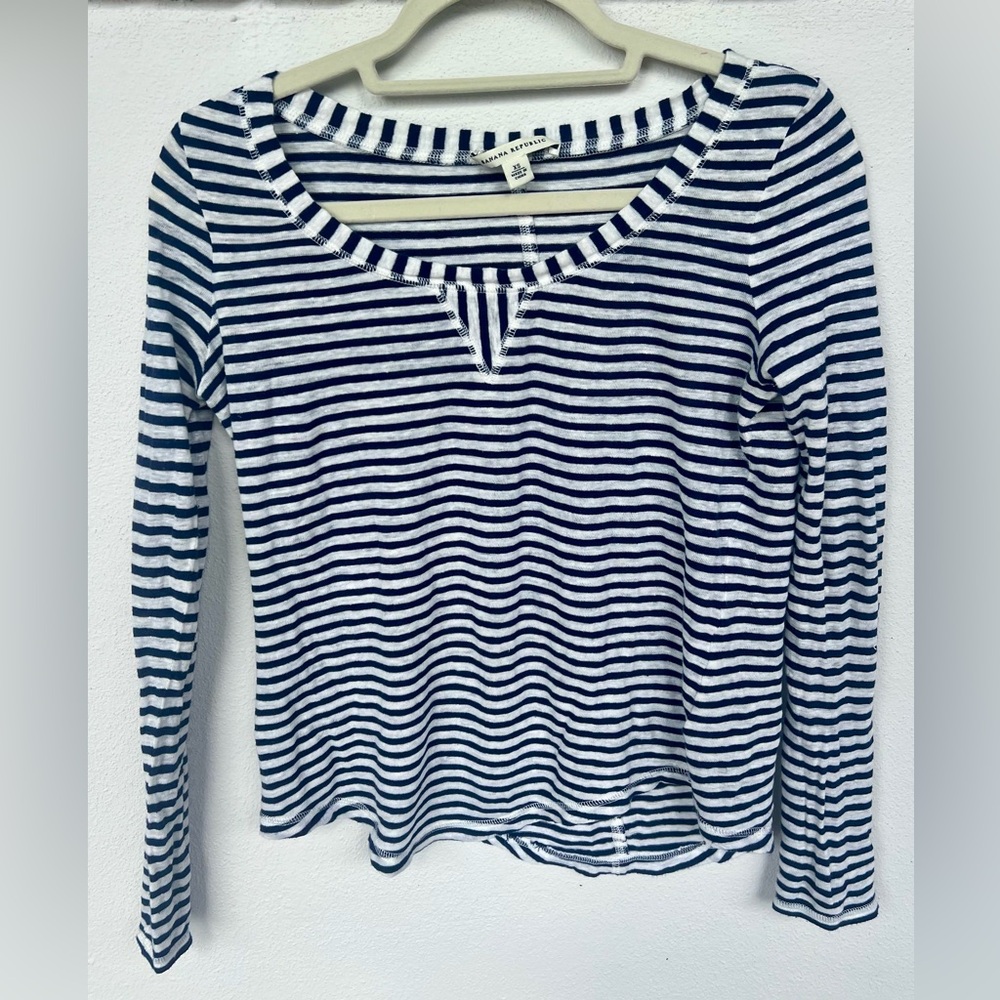 Banana Republic Blue and White Fitted Long Sleeve Blouse